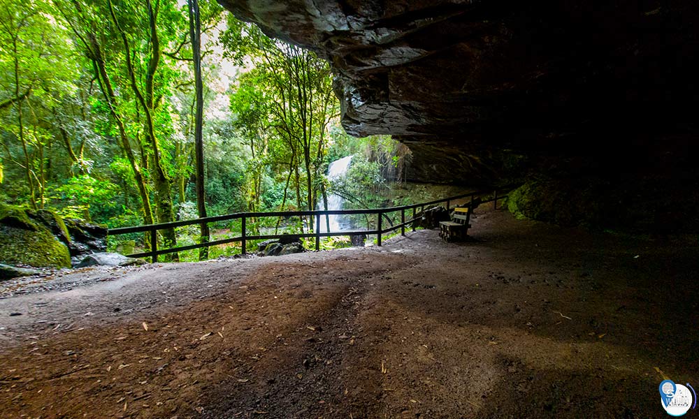 cascata e Caverna dos Bugres