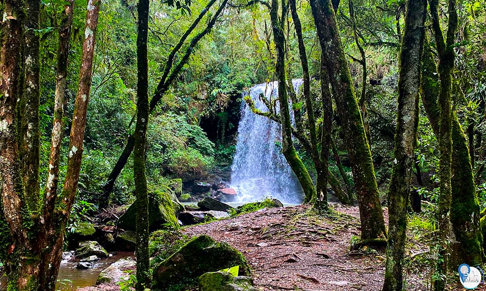 cascata e Caverna dos Bugres